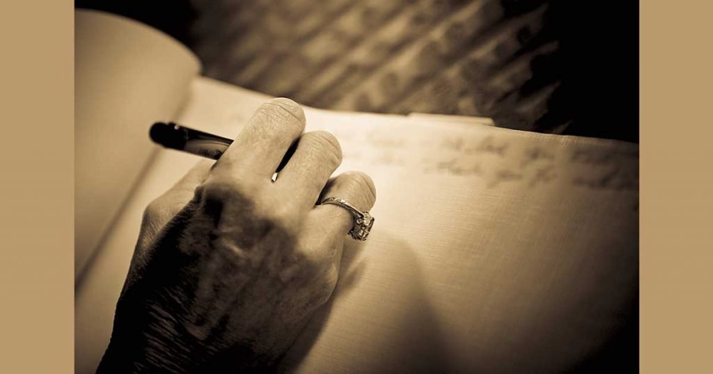 ¿Por qué algunos autores se esconden detrás de un seudónimo?