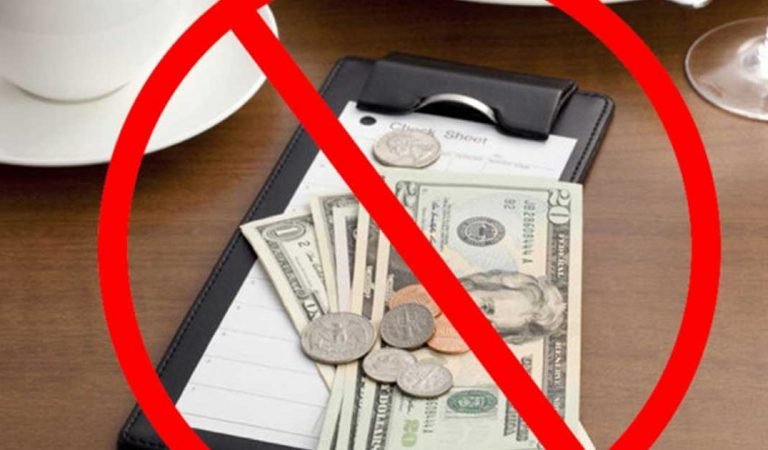 ¿Por qué no se puede dar propinas en los restaurantes de Japón?