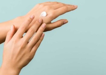 ¿Cuántas veces al día se puede echar crema hidratante?