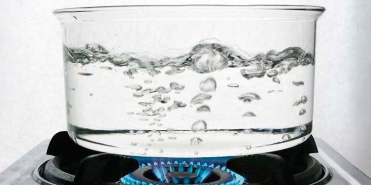 ¿Cuánto tiempo se puede guardar el agua hervida?