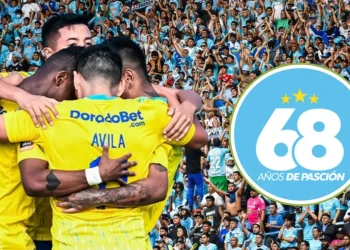 Dicen que son 4 gatos y lo que hicieron los hinchas de Cristal en el aniversario del club