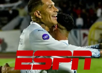 Lo que dijo ESPN tras ver a Paolo Guerrero salir otra vez campeón con el cuadro de LDU