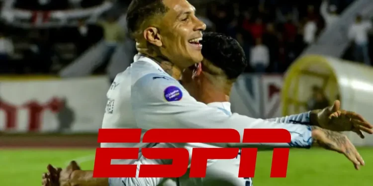Lo que dijo ESPN tras ver a Paolo Guerrero salir otra vez campeón con el cuadro de LDU