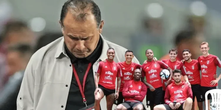 Mientras Reynoso era despedido de la Bicolor, esto publicaron algunos de sus ex engreídos