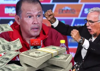 Mientras Reynoso se llevará $2 millones, el salario que tendría Fossati en la Bicolor