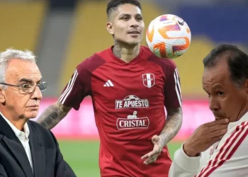 Se olvidó de Reynoso y mira cómo Paolo Guerrero se desvivió en elogios hacia Fossati