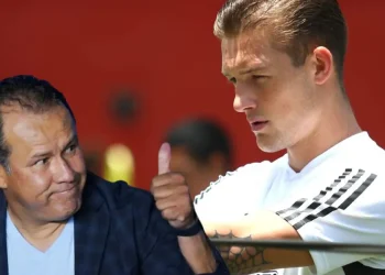 ¿Por eso Reynoso no lo usó? Se reveló lo que le falta a Sonne para adaptarse a la Bicolor