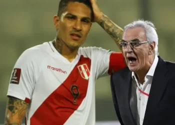Ni bien llegó Fossati y ya Paolo Guerrero le está dejando los puntos bien en claro