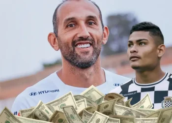 Mientras Barcos gana 20 mil en Alianza, lo que ganaría Jeriel De Santis