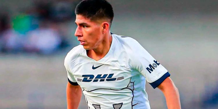 Hinchas de Pumas empiezan a cuestionar rendimiento de Piero Quispe tras goleada