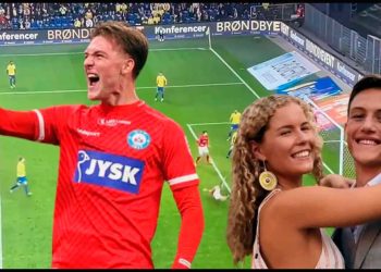 La reacción de la novia de Oliver Sonne al ver que marcó un golazo de chalaca