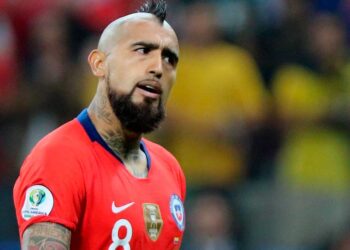 La contundente publicación de Arturo Vidal contra el árbitro tras dura eliminación de Chile