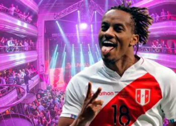 Así se burla Carrillo de los hinchas y Fossati tras recibir críticas por ir a fiesta tras eliminación de Perú