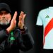 La reacción de Jurgen Klopp cuando le dieron la camiseta de la Selección Peruana