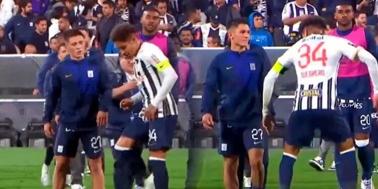 Paolo Guerrero revela el motivo de su reclamo a Catriel Cabellos tras el Alianza Lima vs. Carlos Mannucci