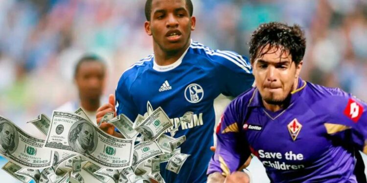 Mientras el ‘Loco’ Vargas ganaba €1,2 millones en Fiorentina, el salario de Farfán en Schalke 04